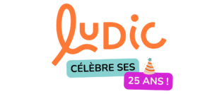 Logo de LUDIC festif avec un petit chapeau de fête sur les "25 ans" pour célébrer le 25ème anniversaire de l'organisme.